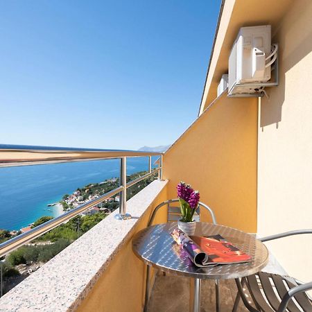 Beautiful Apartment In Krvavica With Kitchen Exterior foto